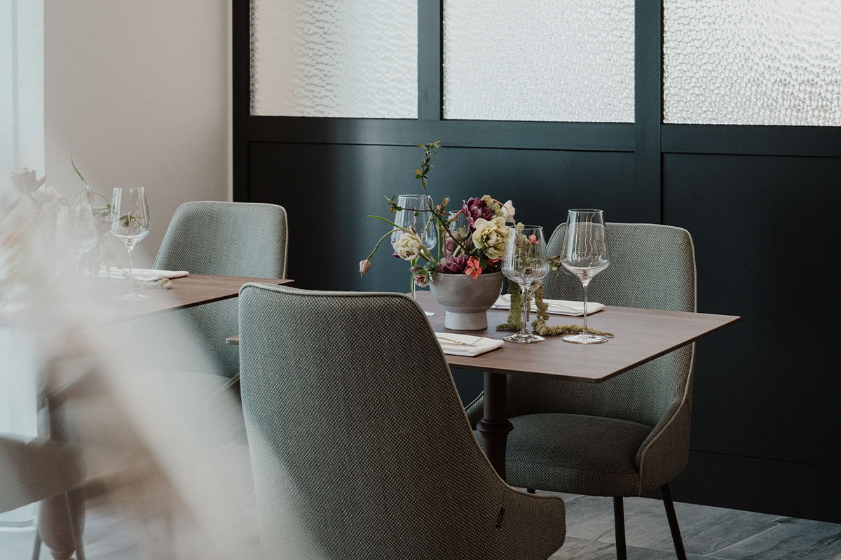 Elegant gedeckter Tisch im Restaurant Grande Liberté des Grand Elisabeth Hotels