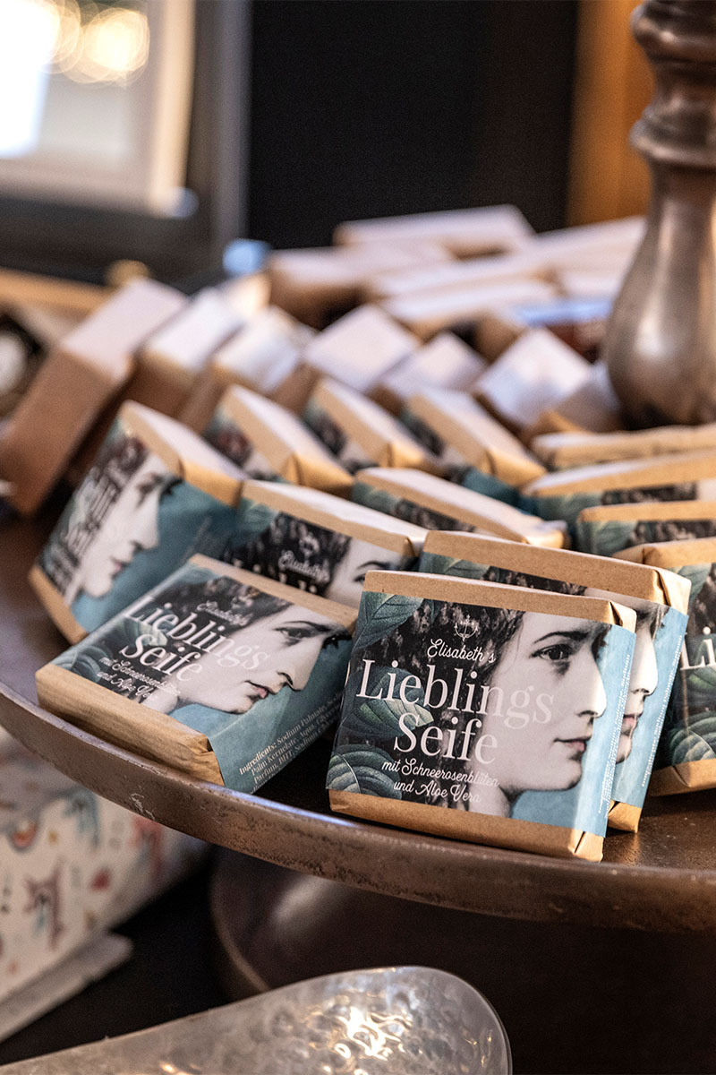 Seifenstücke mit Elisabeths Porträt auf der Verpackung in der Kaiserstadt Bad Ischl